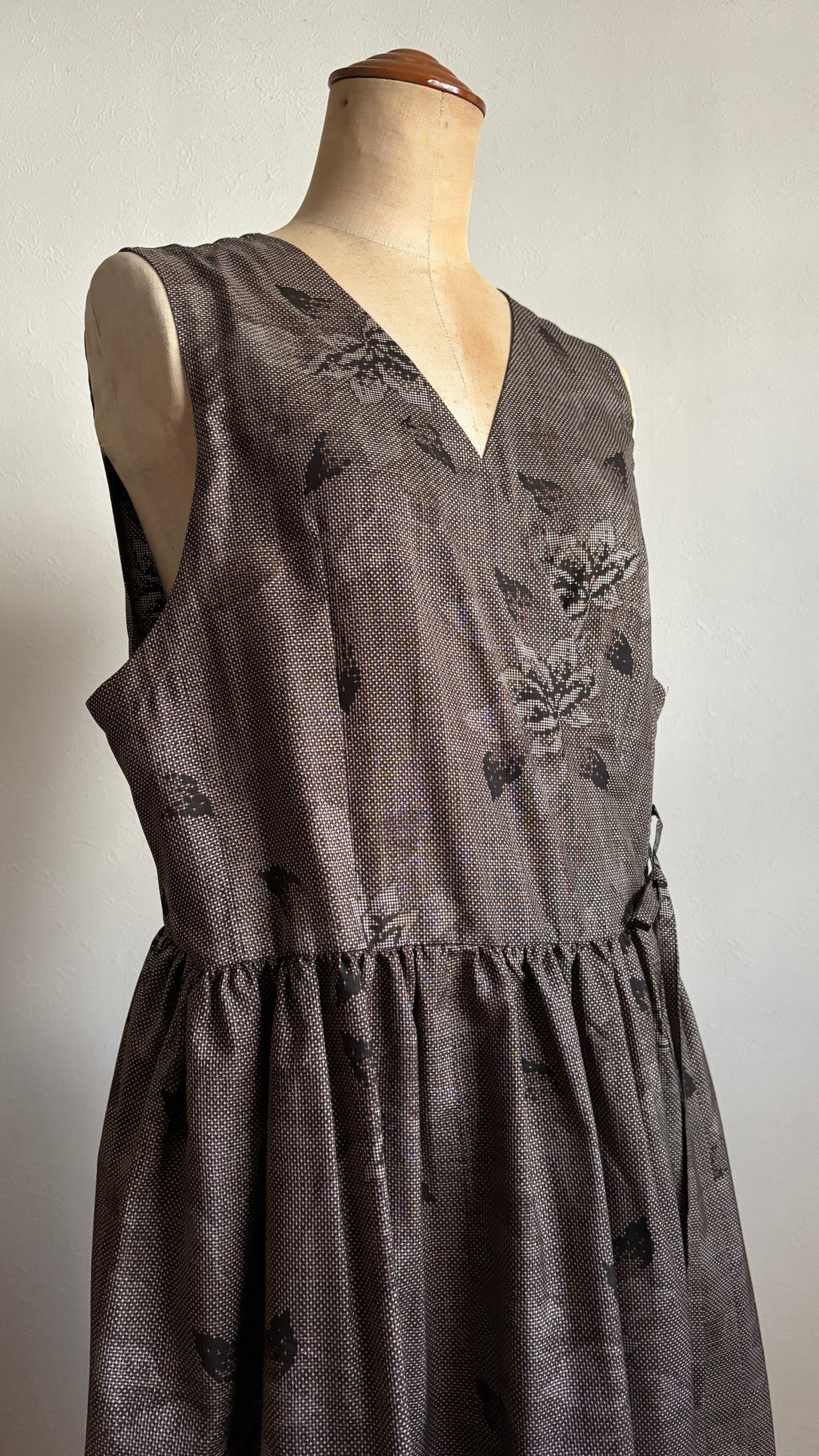 29－＼花緒 -HANAO-／大島紬カシュクールワンピース 身幅53cm 着丈118.5cm