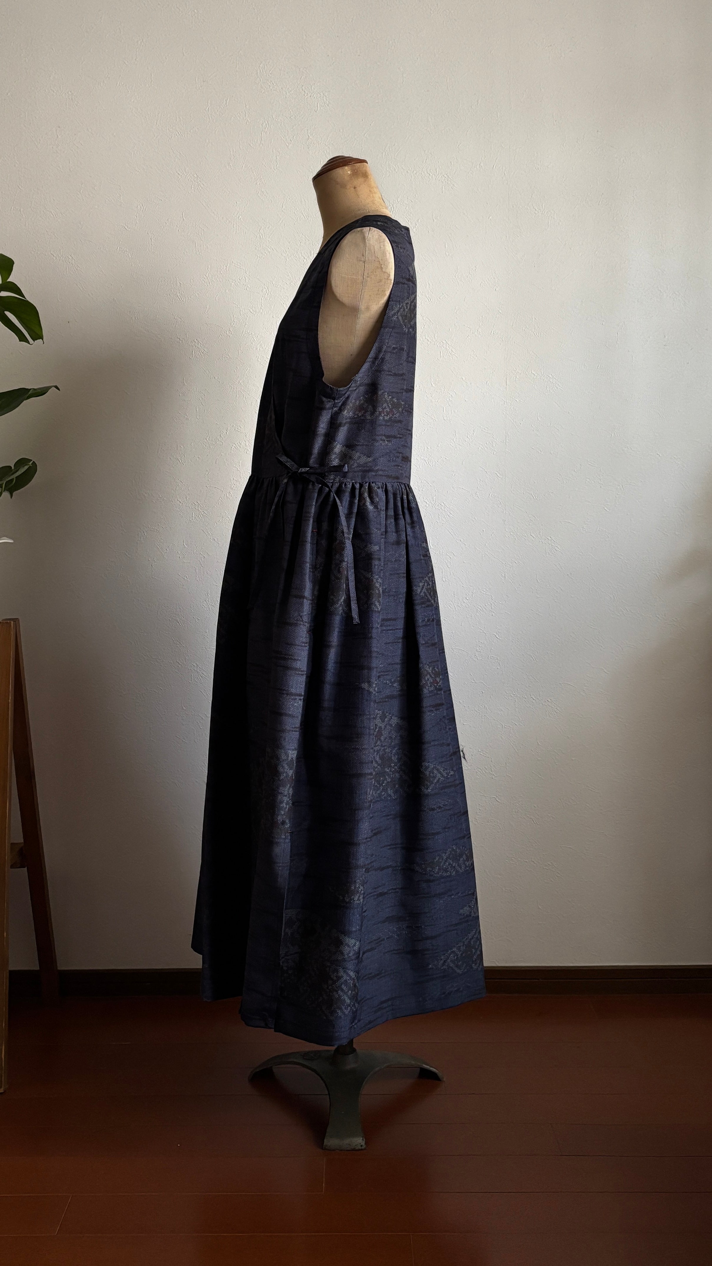 36－＼御幸 -MIYUKI-／大島紬カシュクールワンピース身幅53cm  着丈119cm