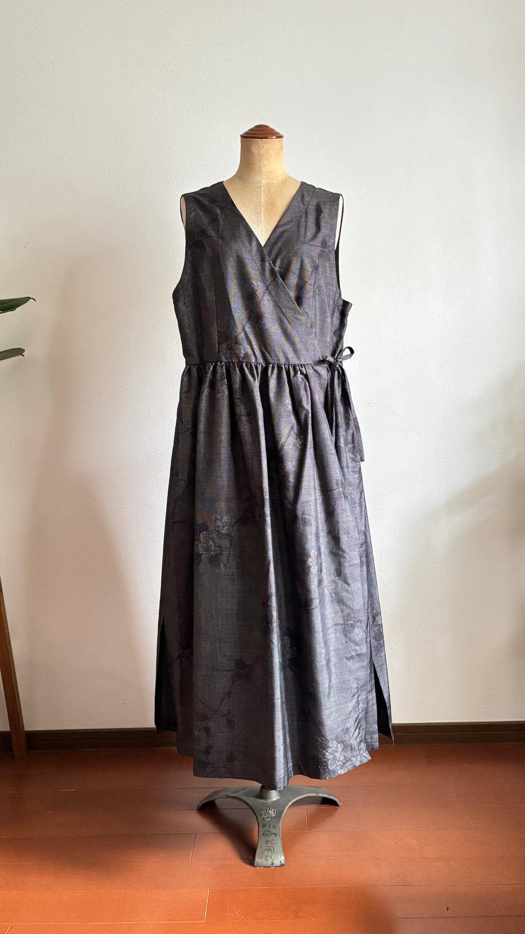 32－＼ しの －SHINO－ ／ 大島紬カシュクールワンピース 身幅53cm 着丈118cm