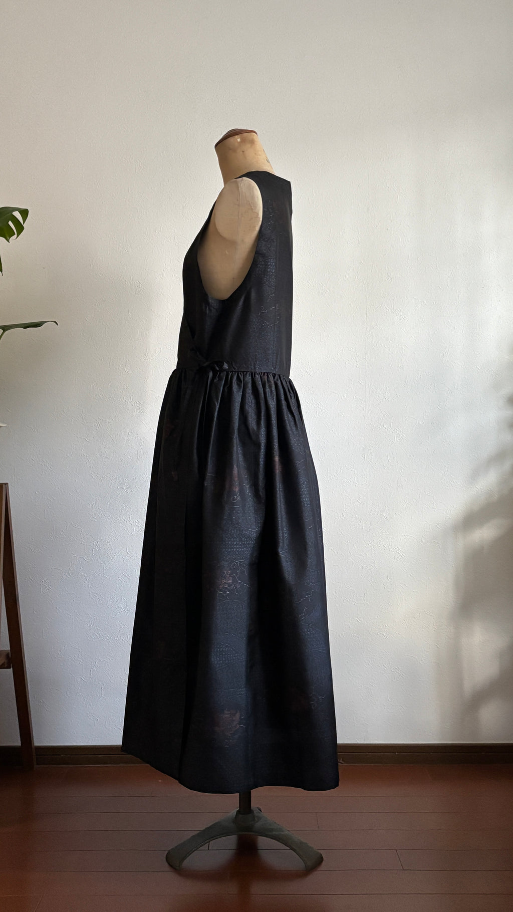 19－＼ 景 －KEI－ ／大島紬カシュクールワンピース　身幅48cm  着丈117cm(証紙あり)