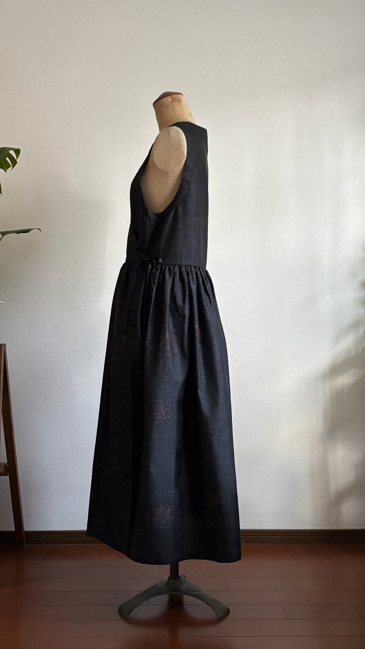 19－＼ 景 －KEI－ ／大島紬カシュクールワンピース　身幅48cm  着丈117cm(証紙あり)