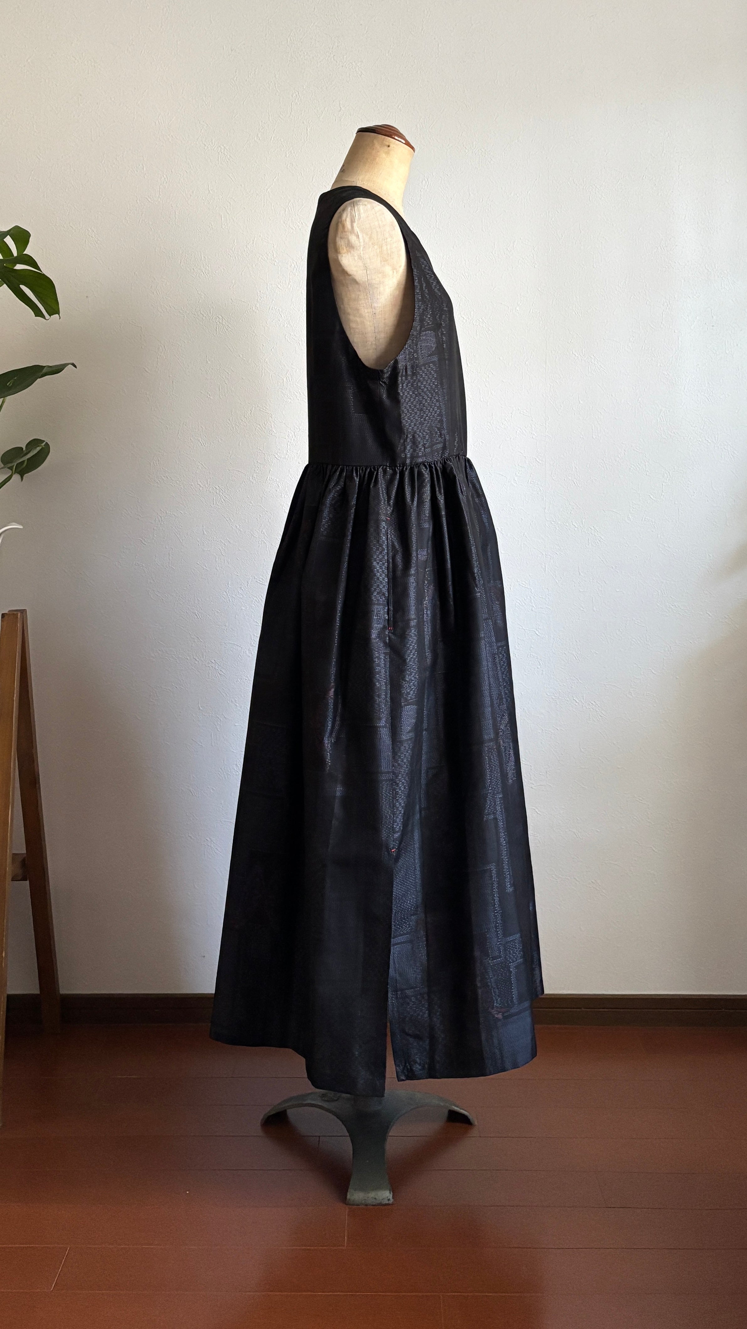18－＼蝶子 -CHOUKO-／大島紬カシュクールワンピース  身幅48cm  着丈119cm