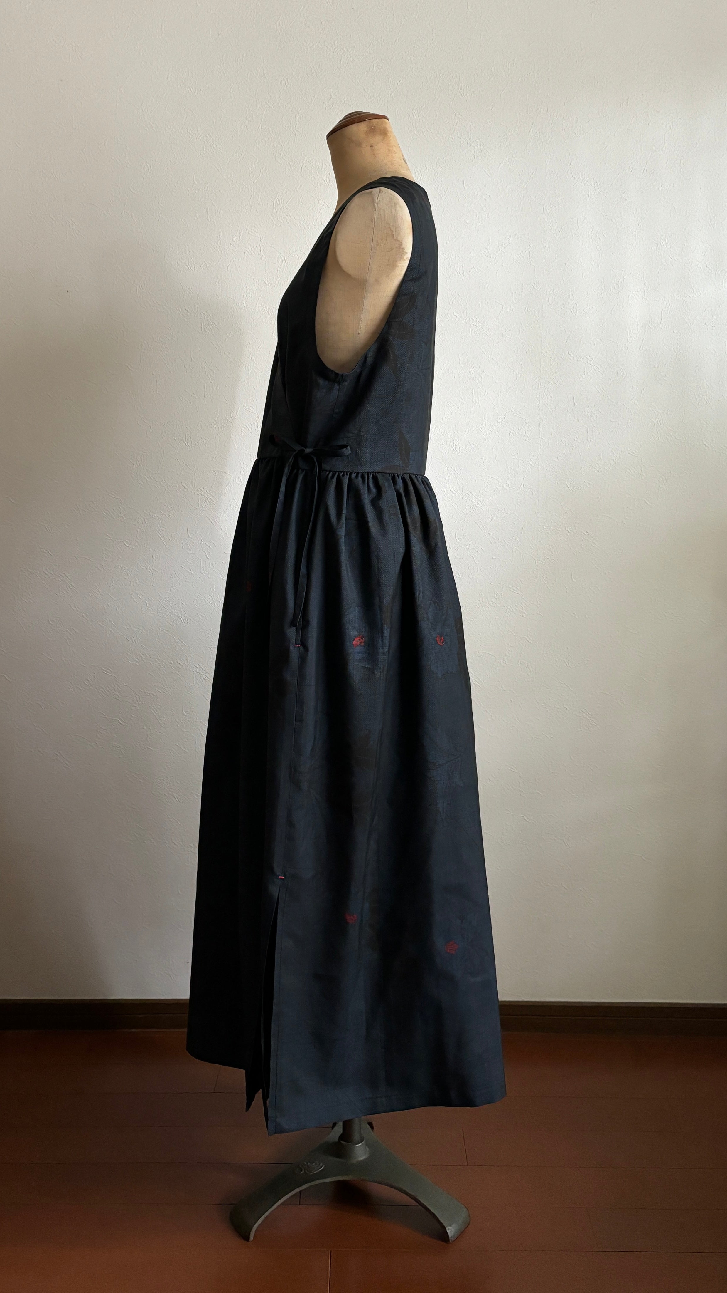 25－＼夜更朱 －YOFUKESHU－／  身幅48cm  着丈118.5cm 証紙付き