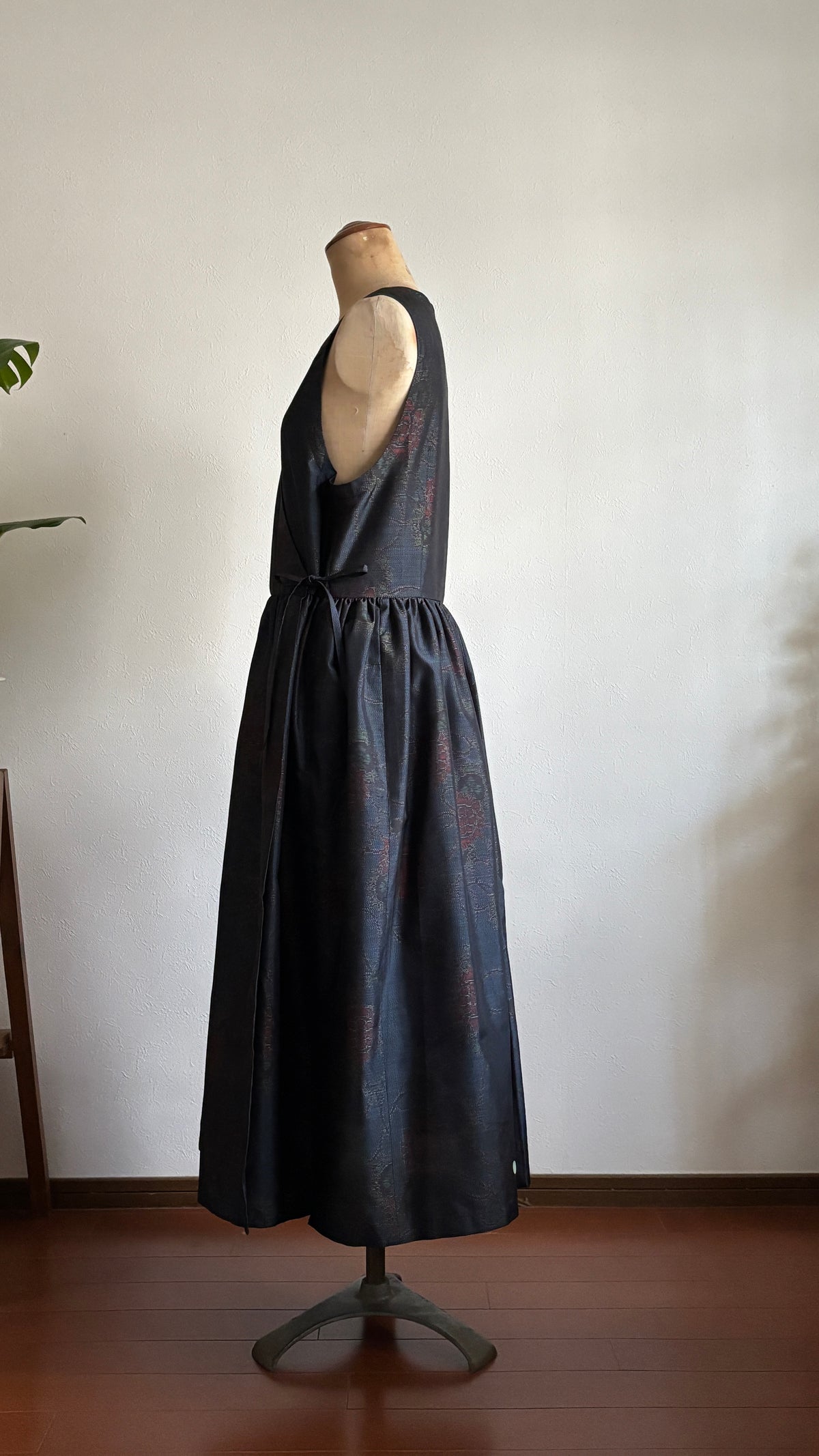 16－＼ 苑 －SONO－ ／大島紬カシュクールワンピース　身幅48cm  着丈116cm