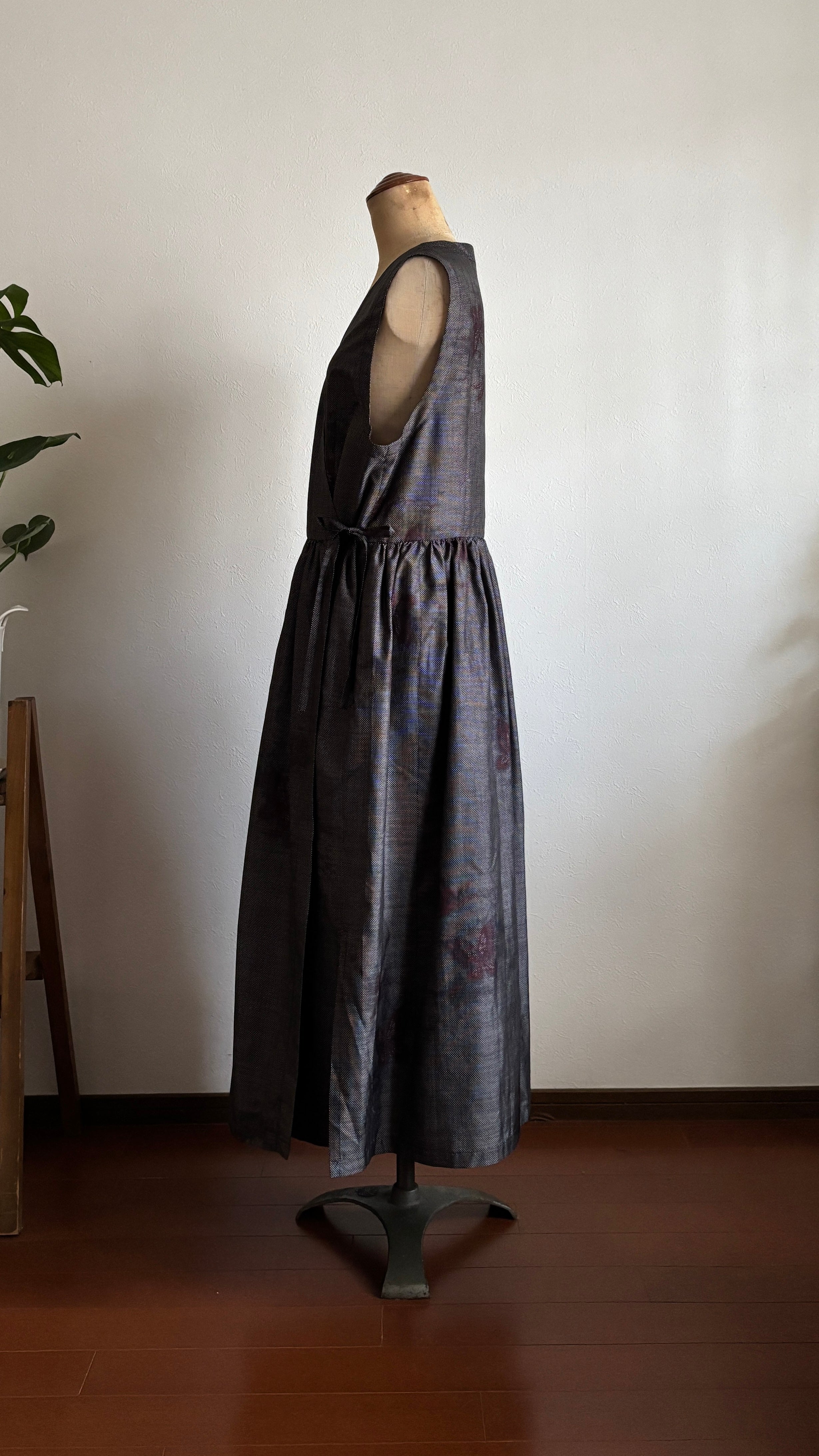34－＼結蝶 -YUICHOU-／大島紬カシュクールワンピース 身幅53cm 着丈118.5cm