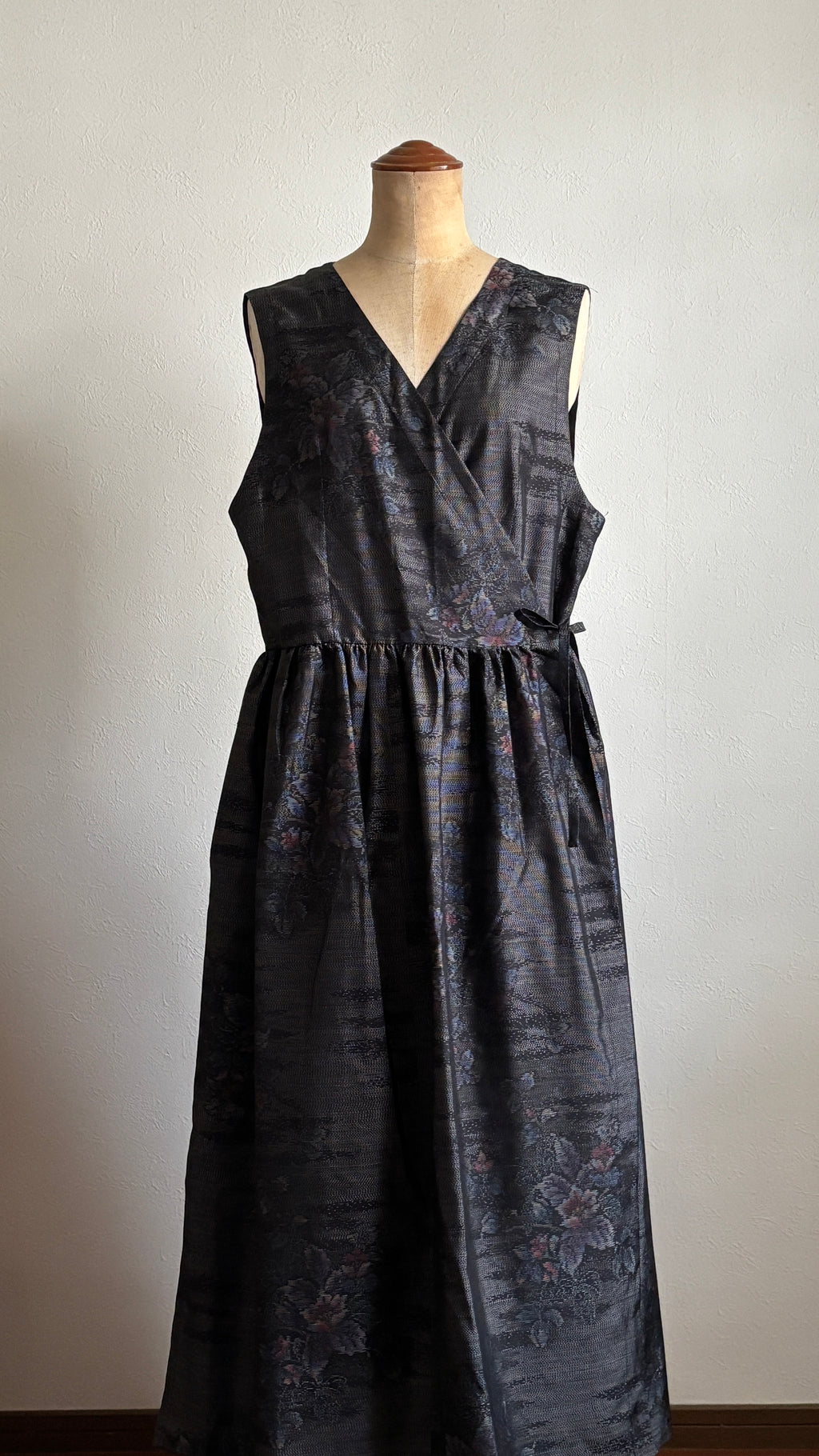43－＼澄 -SUMI-／大島紬カシュクールワンピース 身幅53cm 着丈118cm