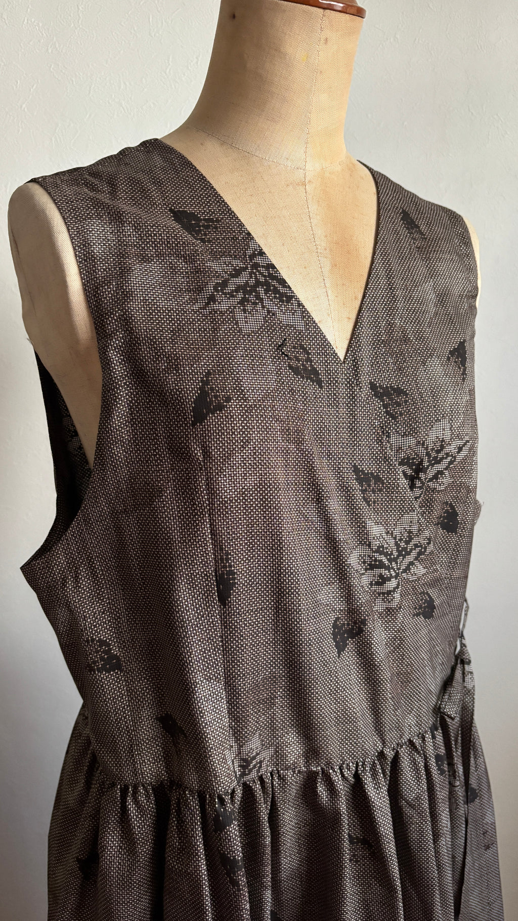29－＼花緒 -HANAO-／大島紬カシュクールワンピース 身幅53cm 着丈118.5cm