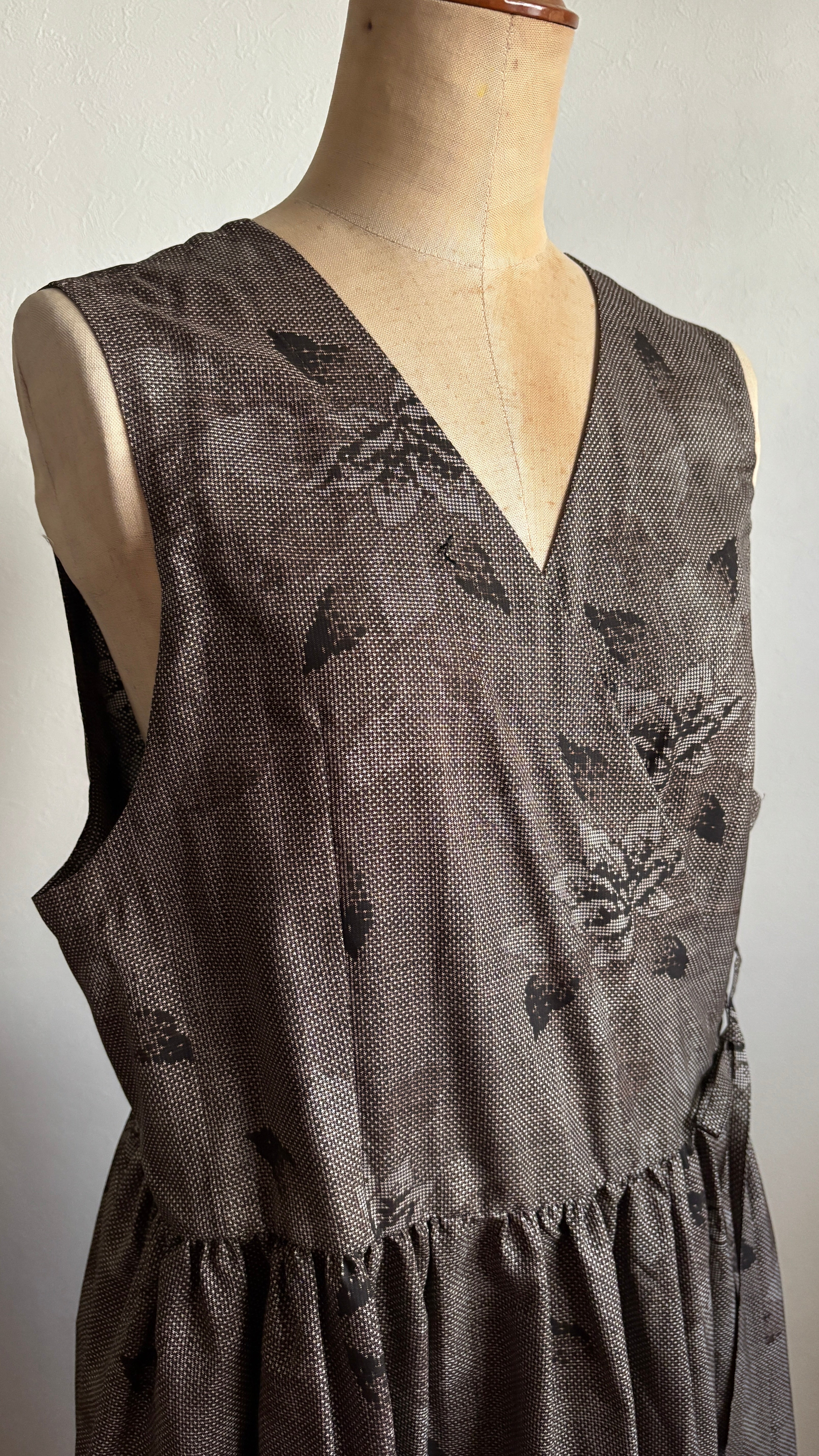 29－＼花緒 -HANAO-／大島紬カシュクールワンピース 身幅53cm 着丈118.5cm