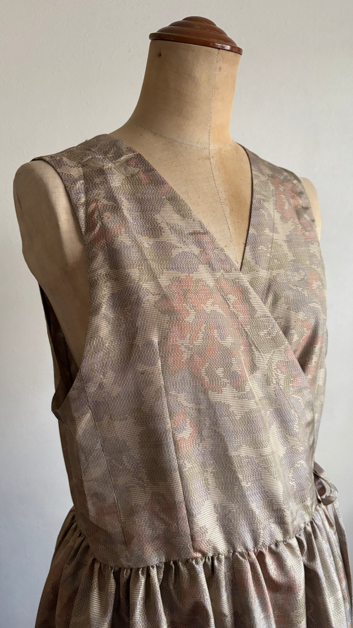 11－＼ 千花 －CHIKA－ ／大島紬カシュクールワンピース　身幅48cm  着丈115.5cm