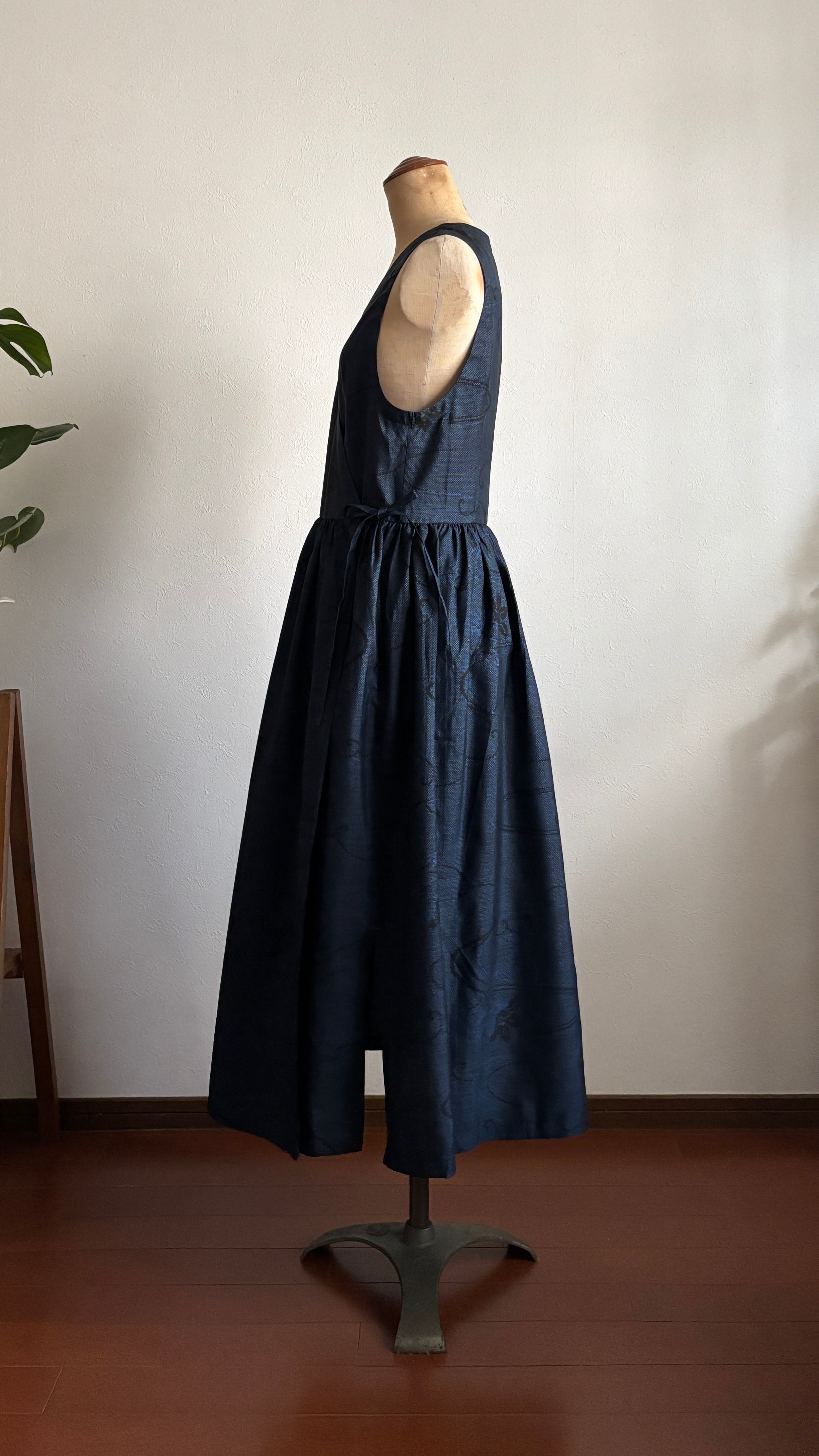 06－＼水の音 -MIZUNONE-／大島紬カシュクールワンピース　身幅45cm  着丈115cm