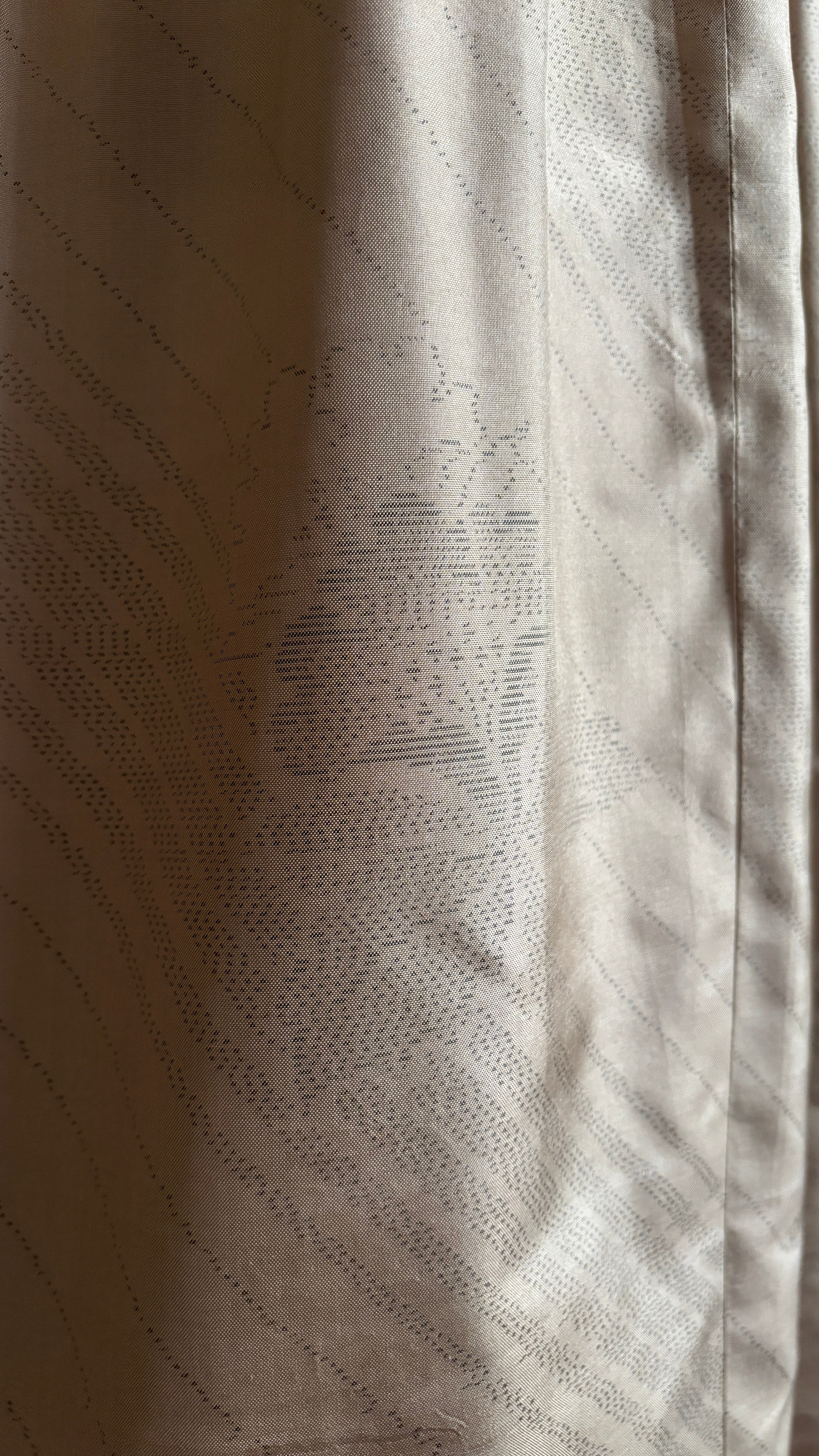 01－＼ 初音－HATUNE  ／大島紬カシュクールワンピース  身幅45cm  着丈117cm