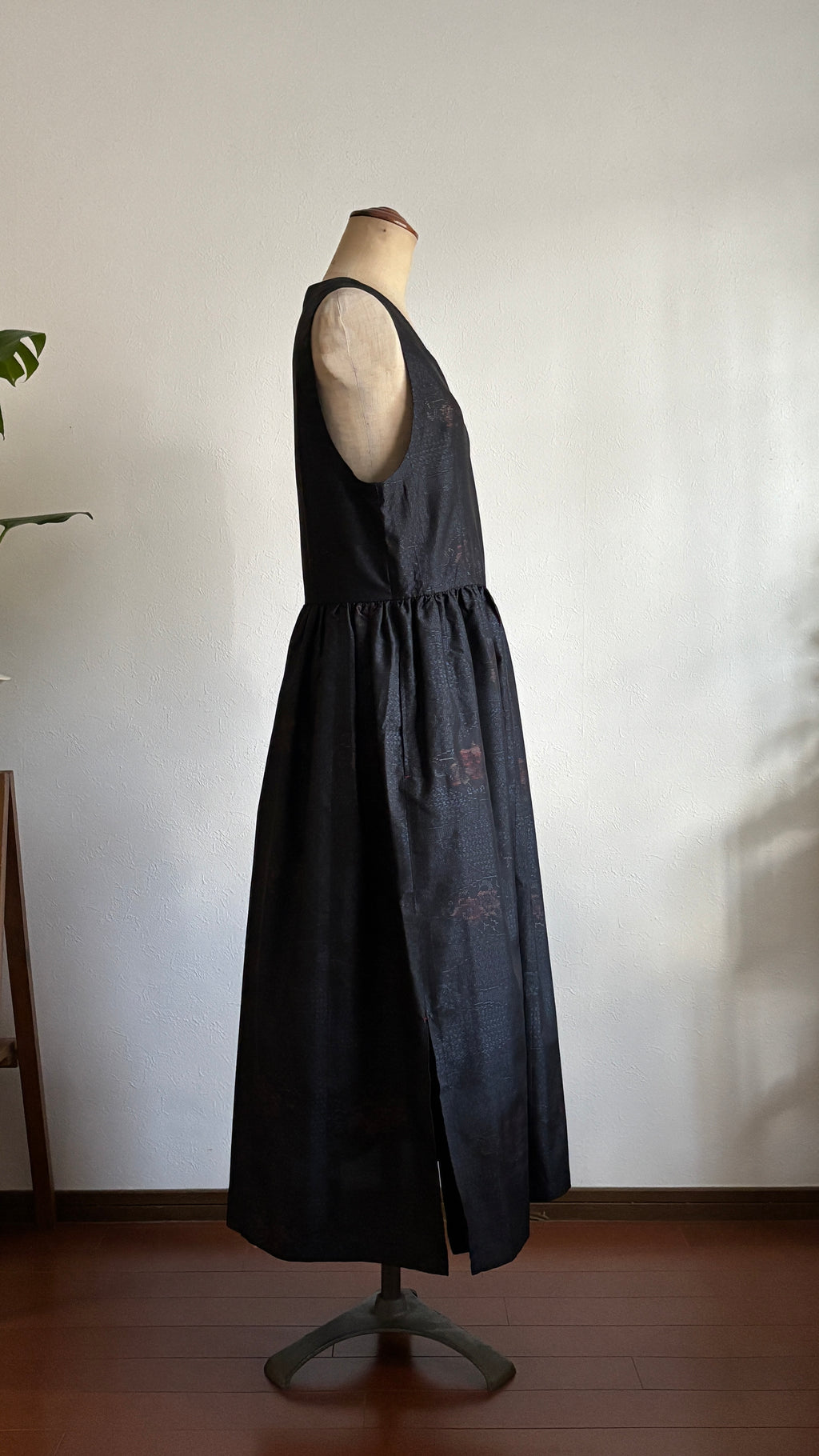 19－＼ 景 －KEI－ ／大島紬カシュクールワンピース　身幅48cm  着丈117cm(証紙あり)