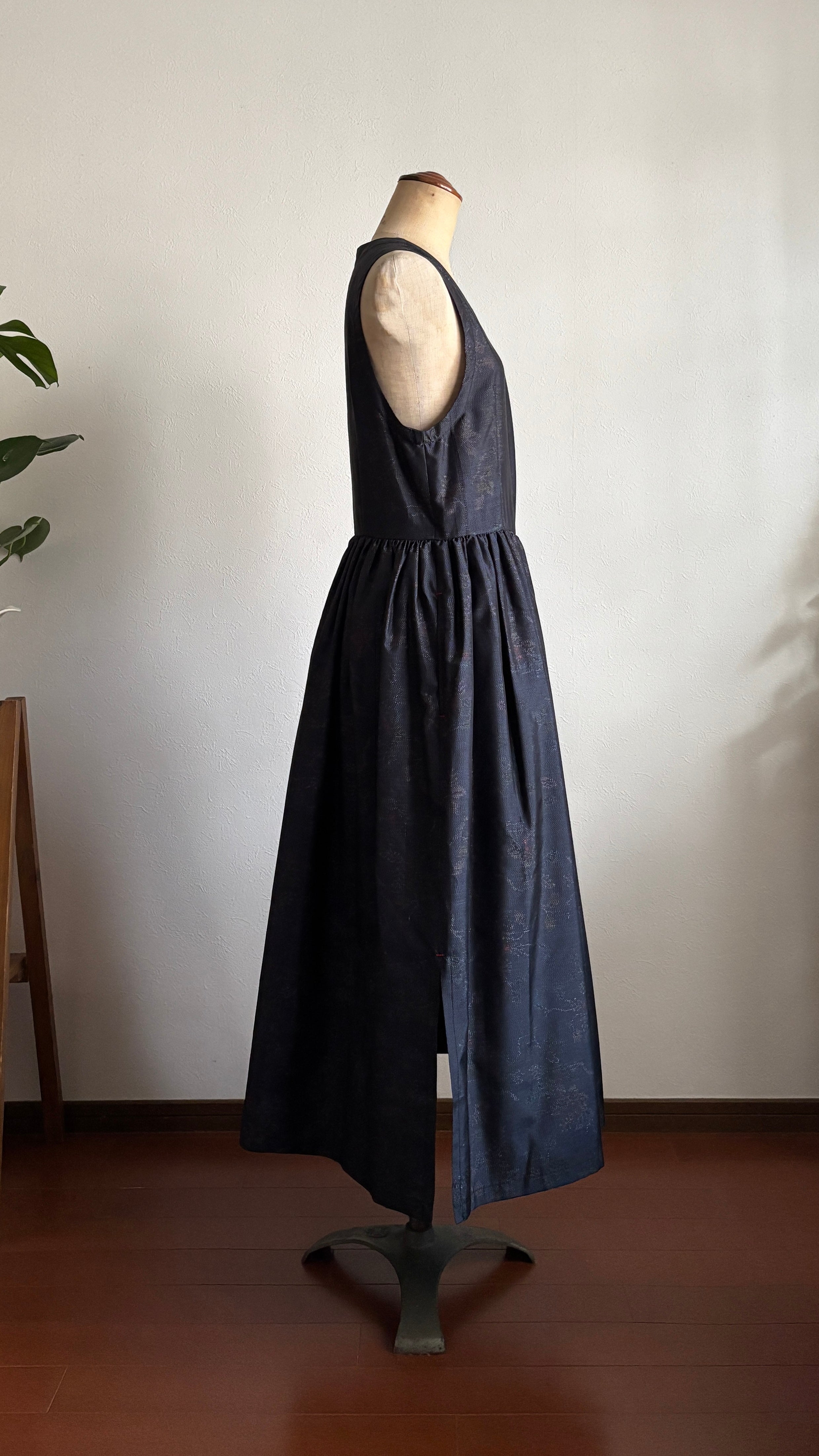 05－＼彩雲 -SAIUN-／ 大島紬カシュクールワンピース　身幅45cm  着丈117.5cm