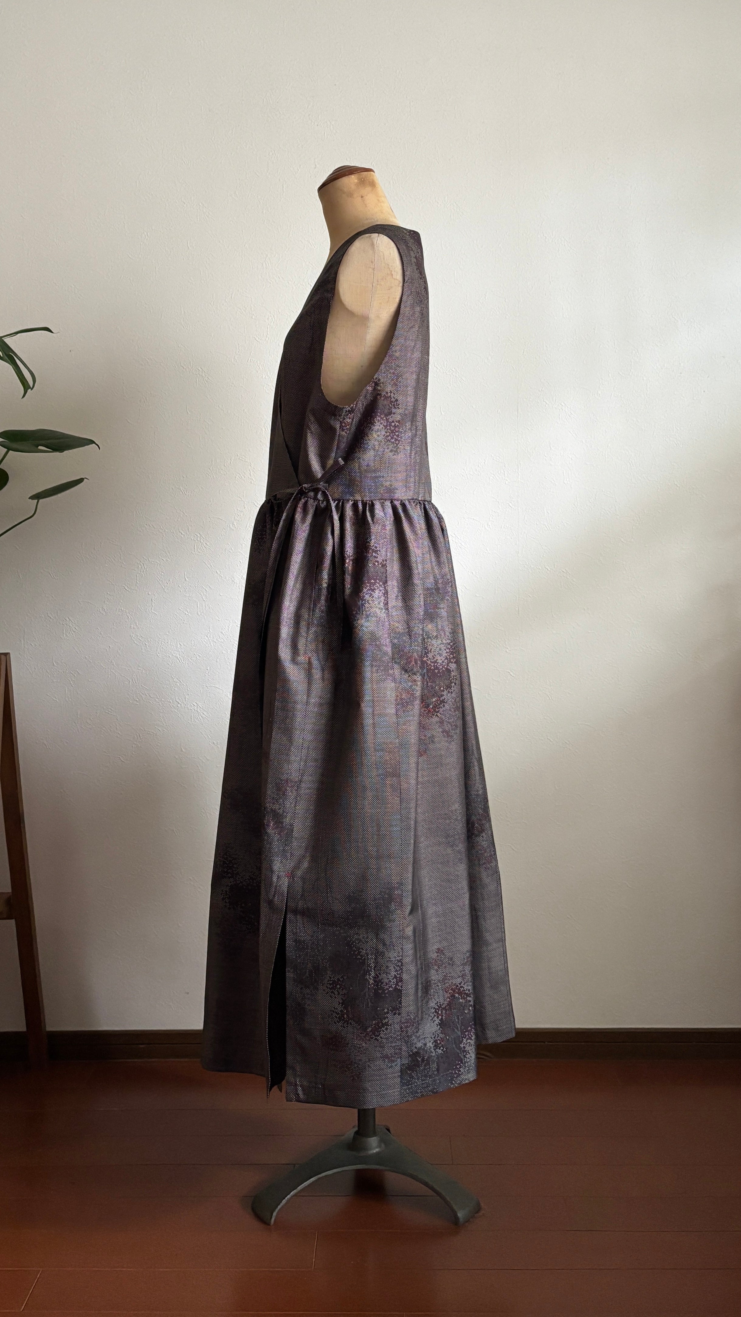 18－＼ 樹林 －JURIN－ ／大島紬カシュクールワンピース  身幅53cm  着丈117cm 証紙付き