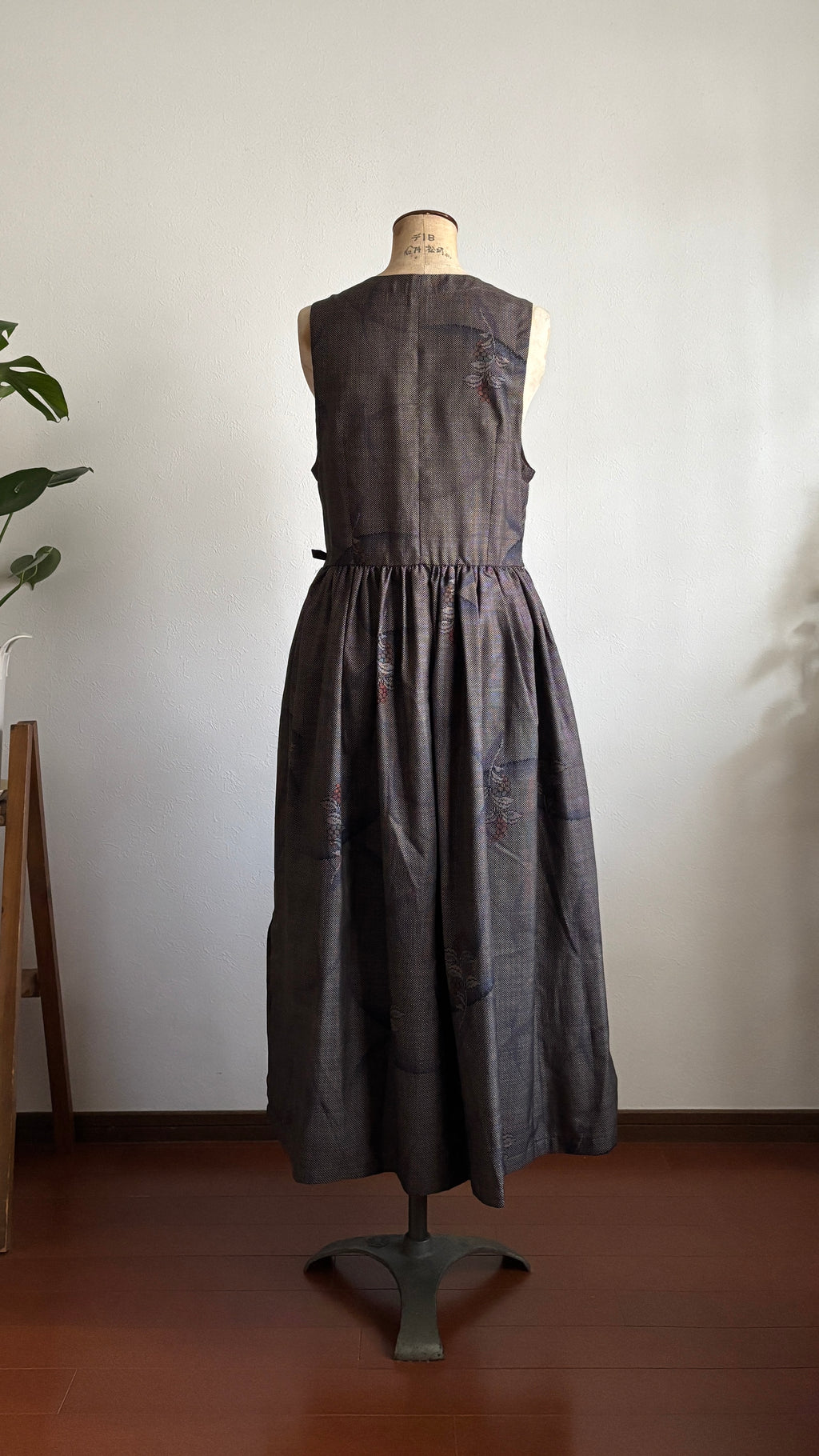 02－＼南天－NANTEN-／  大島紬カシュクールワンピース  身幅45cm  着丈117.5cm