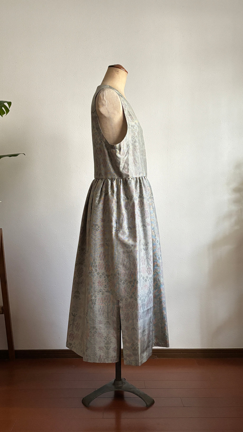 12－＼ 野乃 －NONO－ ／大島紬カシュクールワンピース　身幅48cm  着丈113.5cm