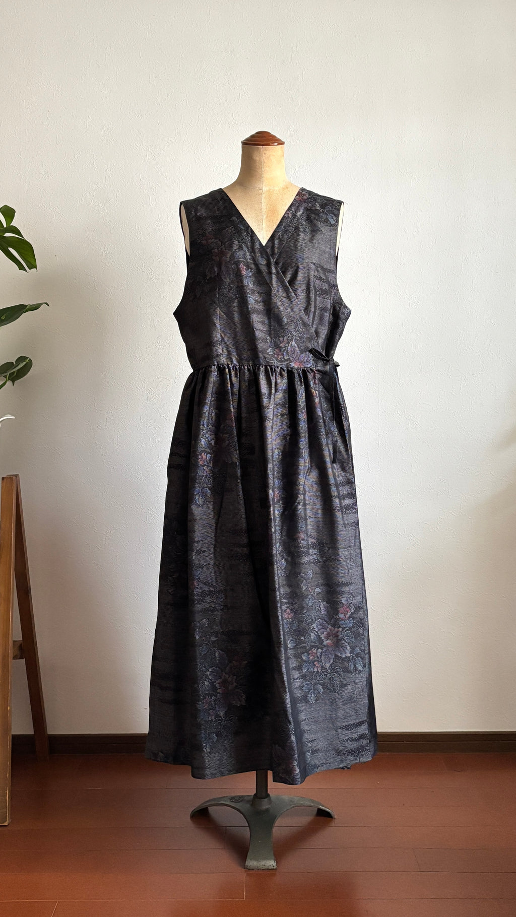 43－＼澄 -SUMI-／大島紬カシュクールワンピース 身幅53cm 着丈118cm