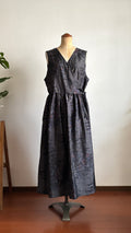 43－＼澄 -SUMI-／大島紬カシュクールワンピース 身幅53cm 着丈118cm