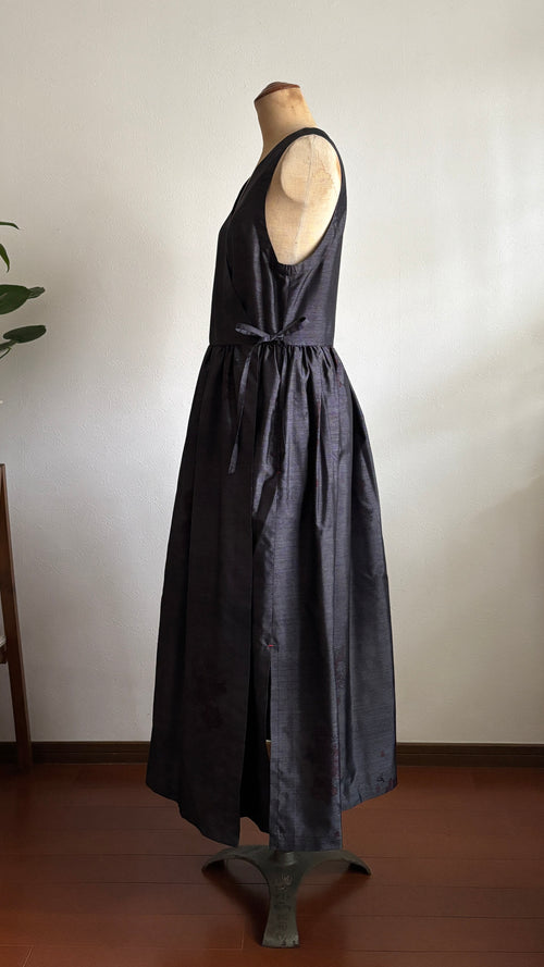 01－＼ 舞うらら －MAIURARA－ ／大島紬カシュクールワンピース  身幅44cm  着丈120cm