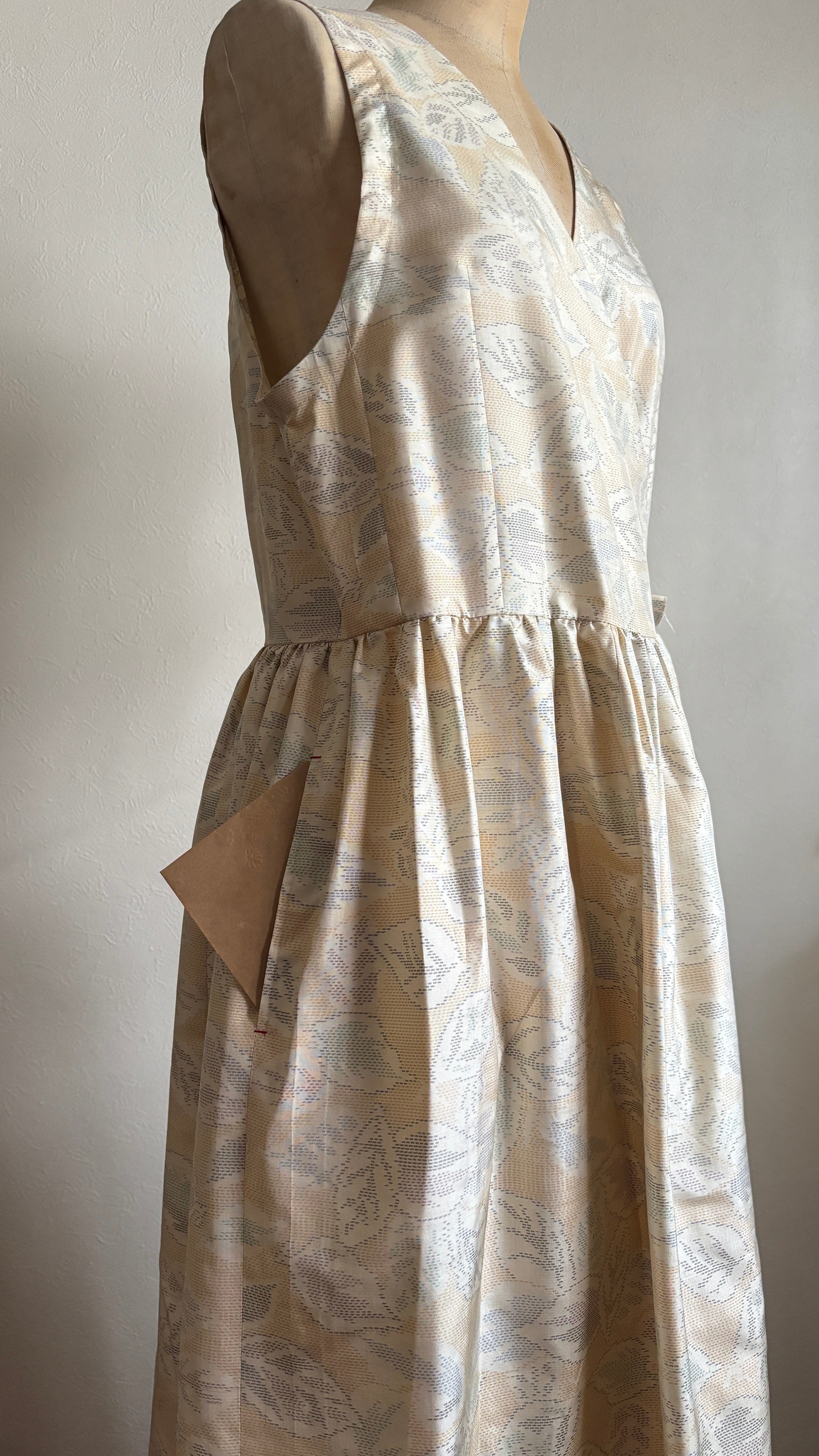 13－＼彩羽 -IROHA-／大島紬カシュクールワンピース  身幅48cm  着丈113cm