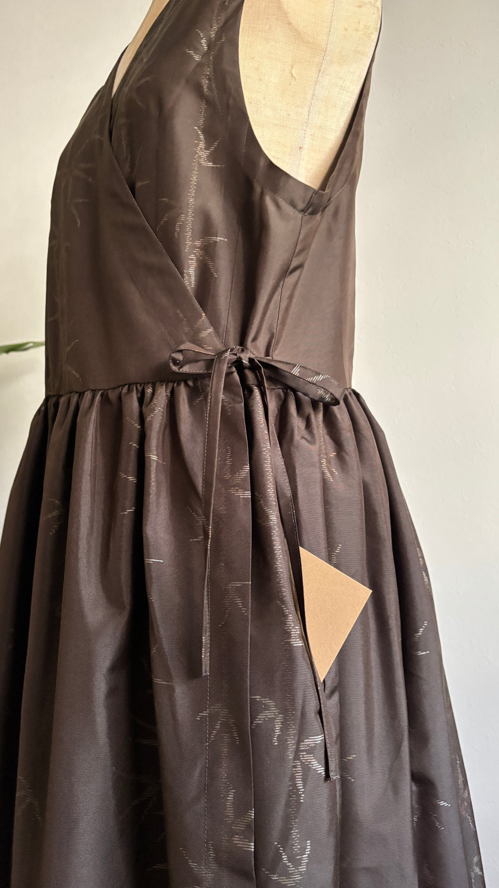 17－＼ 篠 －SHINO－ ／大島紬カシュクールワンピース　身幅48cm  着丈116.5cm