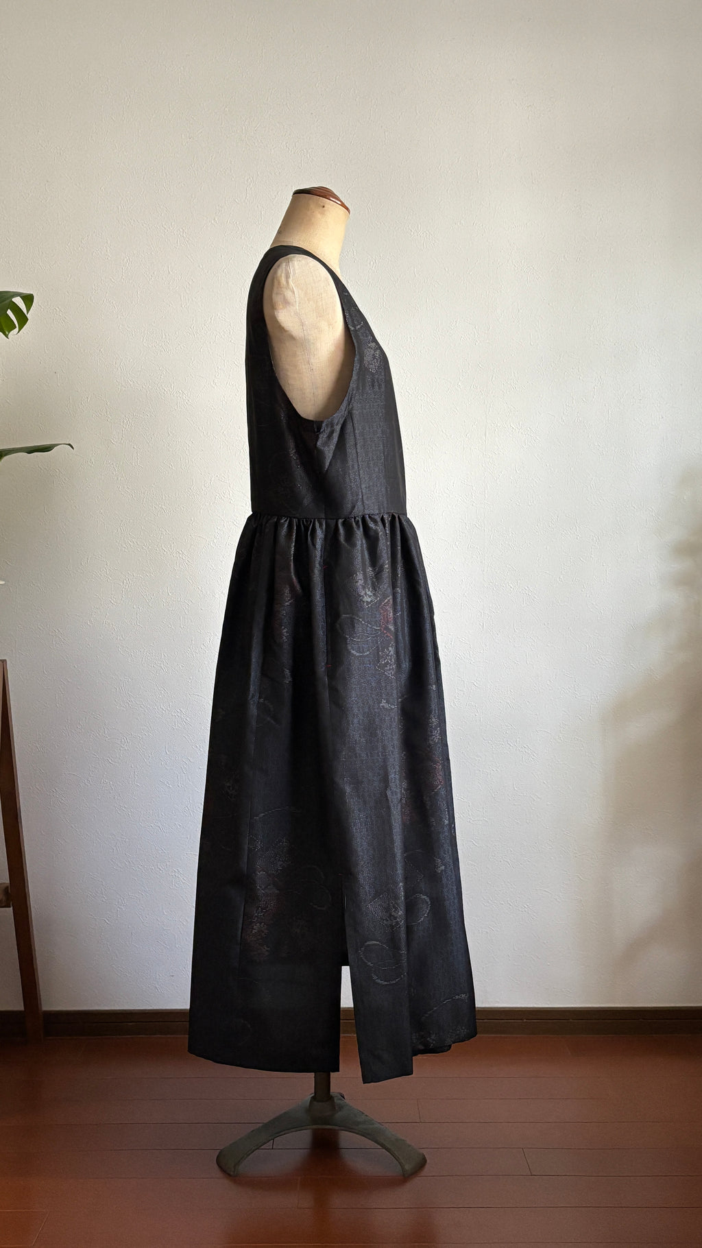 15－＼ 絲 －ITO－ ／大島紬カシュクールワンピース　身幅48cm  着丈116.5cm