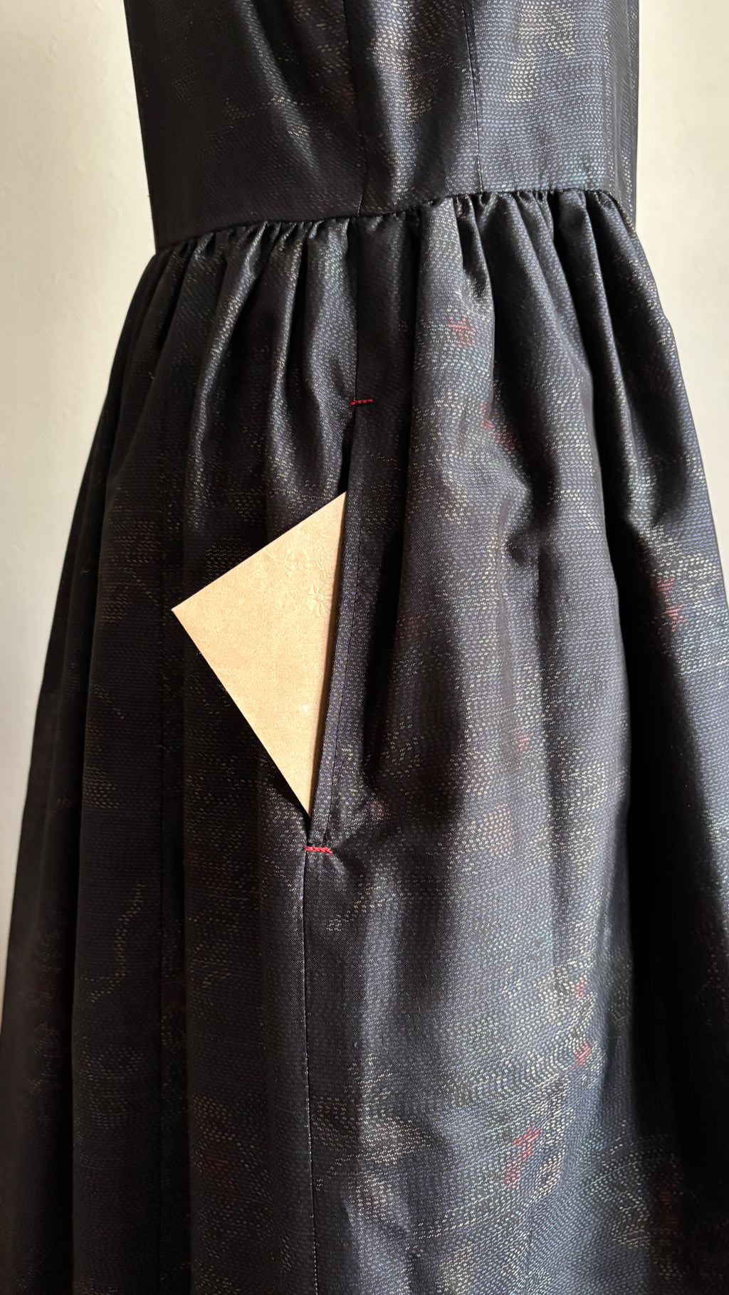 05－＼彩雲 -SAIUN-／ 大島紬カシュクールワンピース　身幅45cm  着丈117.5cm