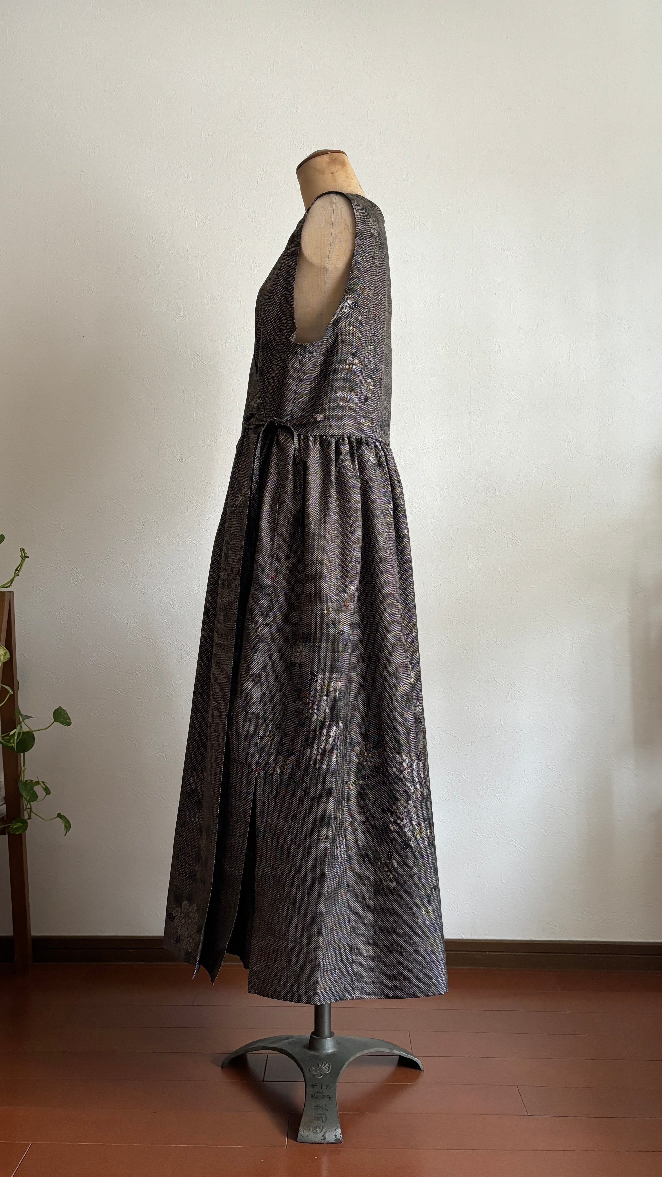 19－  ＼ 金平糖 －KONPEITOU－ ／ 大島紬カシュクールワンピース　身幅53cm  着丈117cm