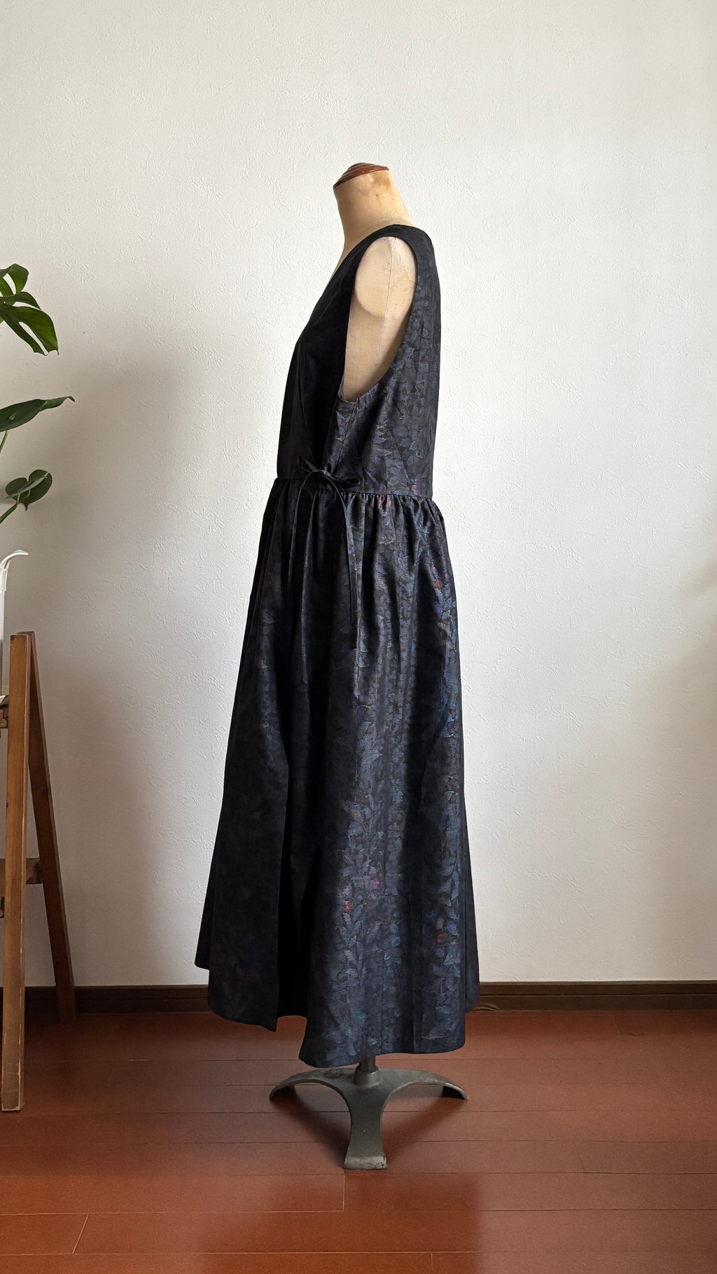 44－＼美緒 -MIO-／大島紬カシュクールワンピース 身幅53cm 着丈119cm  証紙付き
