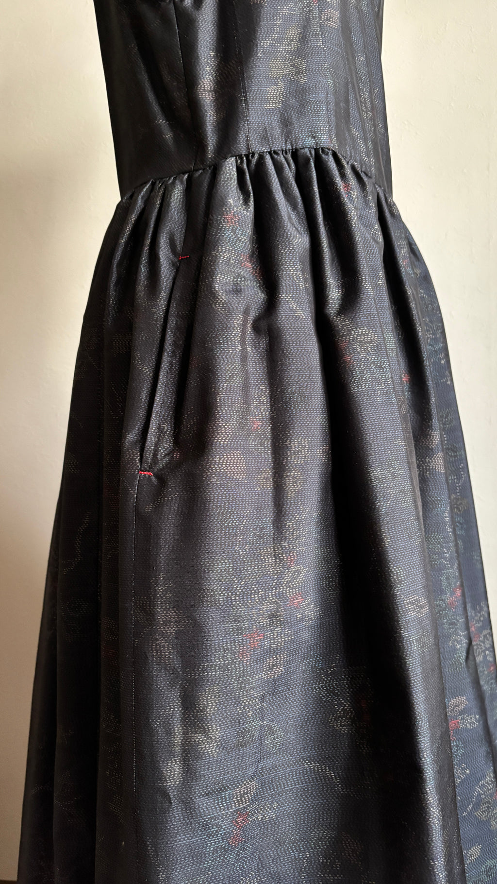 05－＼彩雲 -SAIUN-／ 大島紬カシュクールワンピース　身幅45cm  着丈117.5cm
