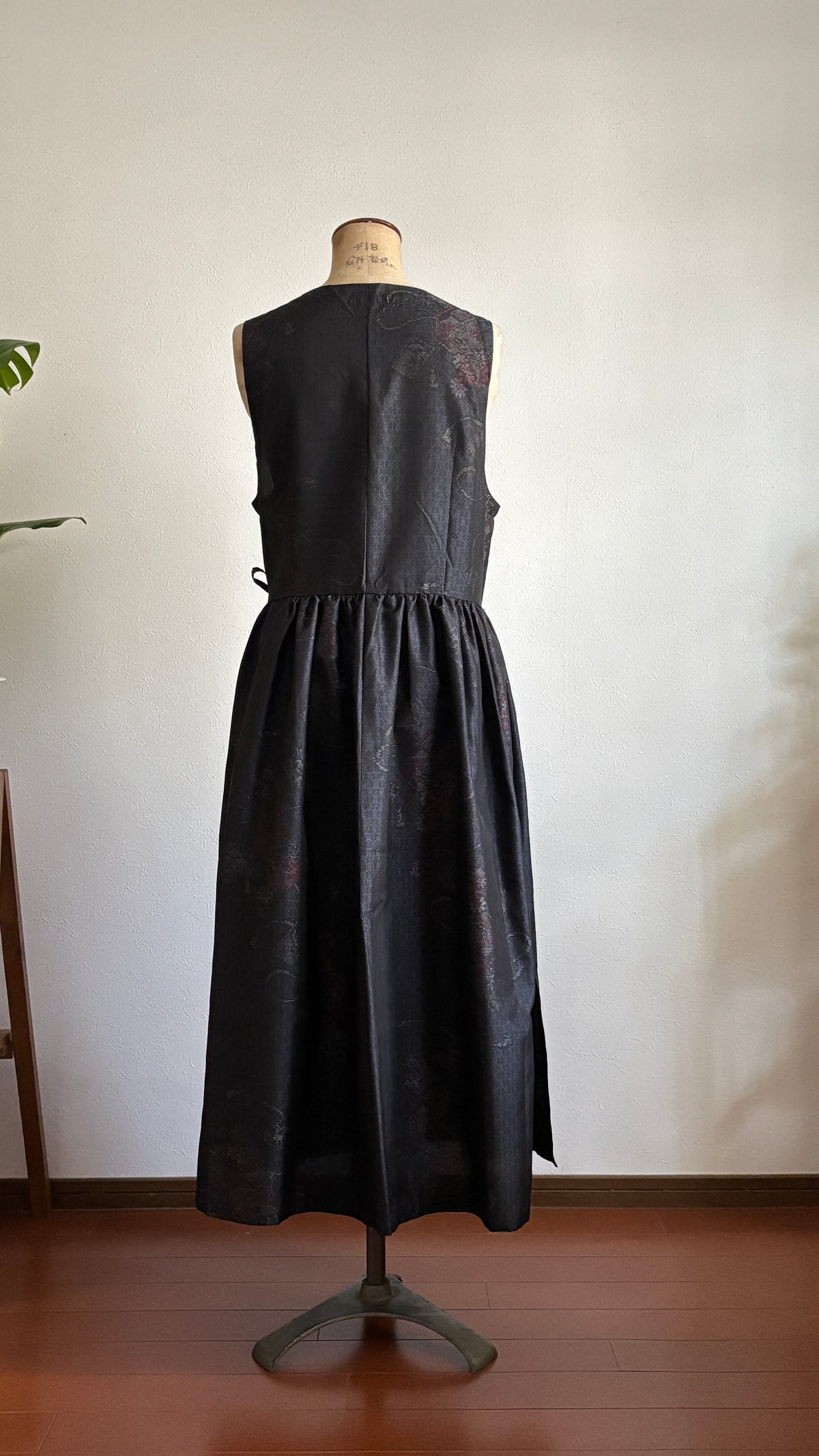 15－＼ 絲 －ITO－ ／大島紬カシュクールワンピース　身幅48cm  着丈116.5cm
