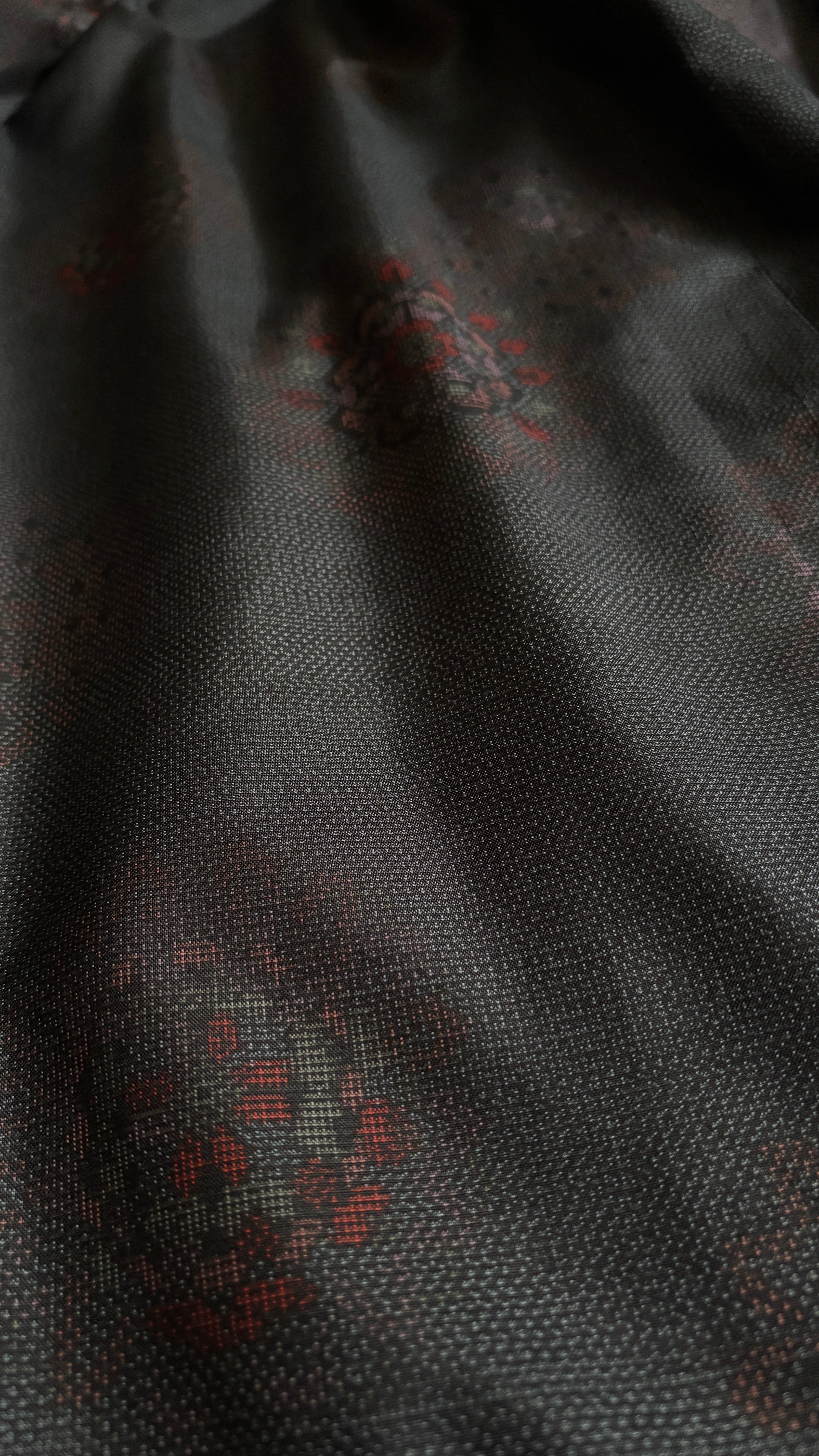 22－＼ 紅粒 －BENITSUBU－ ／大島紬カシュクールワンピース  身幅48cm  着丈116cm