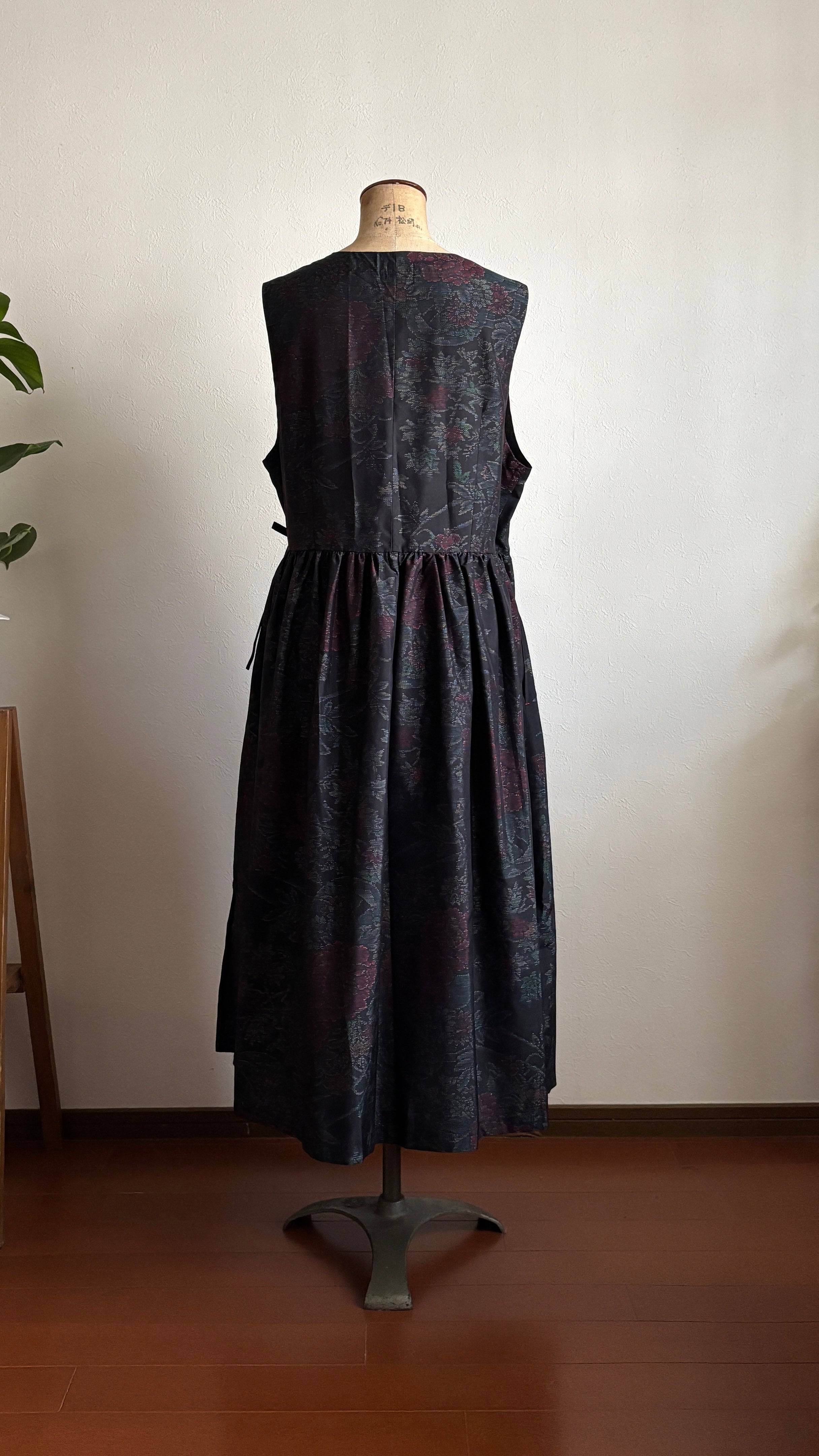 41－＼麗 -URARA-／大島紬カシュクールワンピース 身幅53cm 着丈117cm