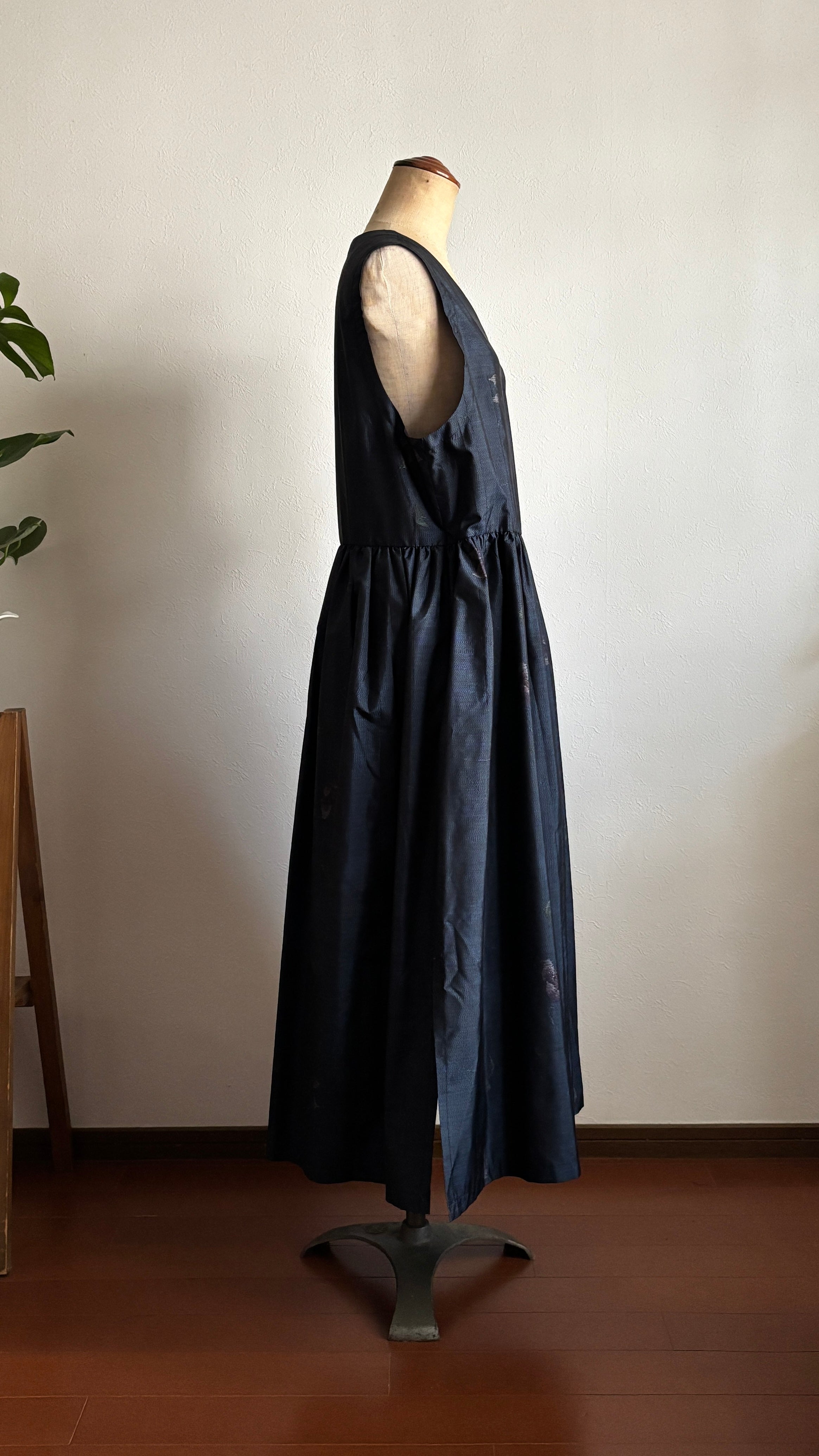38－＼紫音 -SHION-／大島紬カシュクールワンピース 身幅53cm 着丈118cm