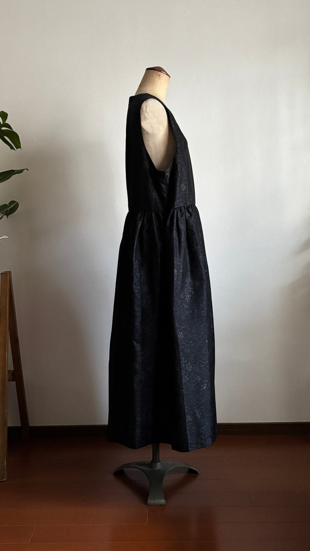 33－＼小春 -KOHARU-／  大島紬カシュクールワンピース 身幅53cm 着丈117cm