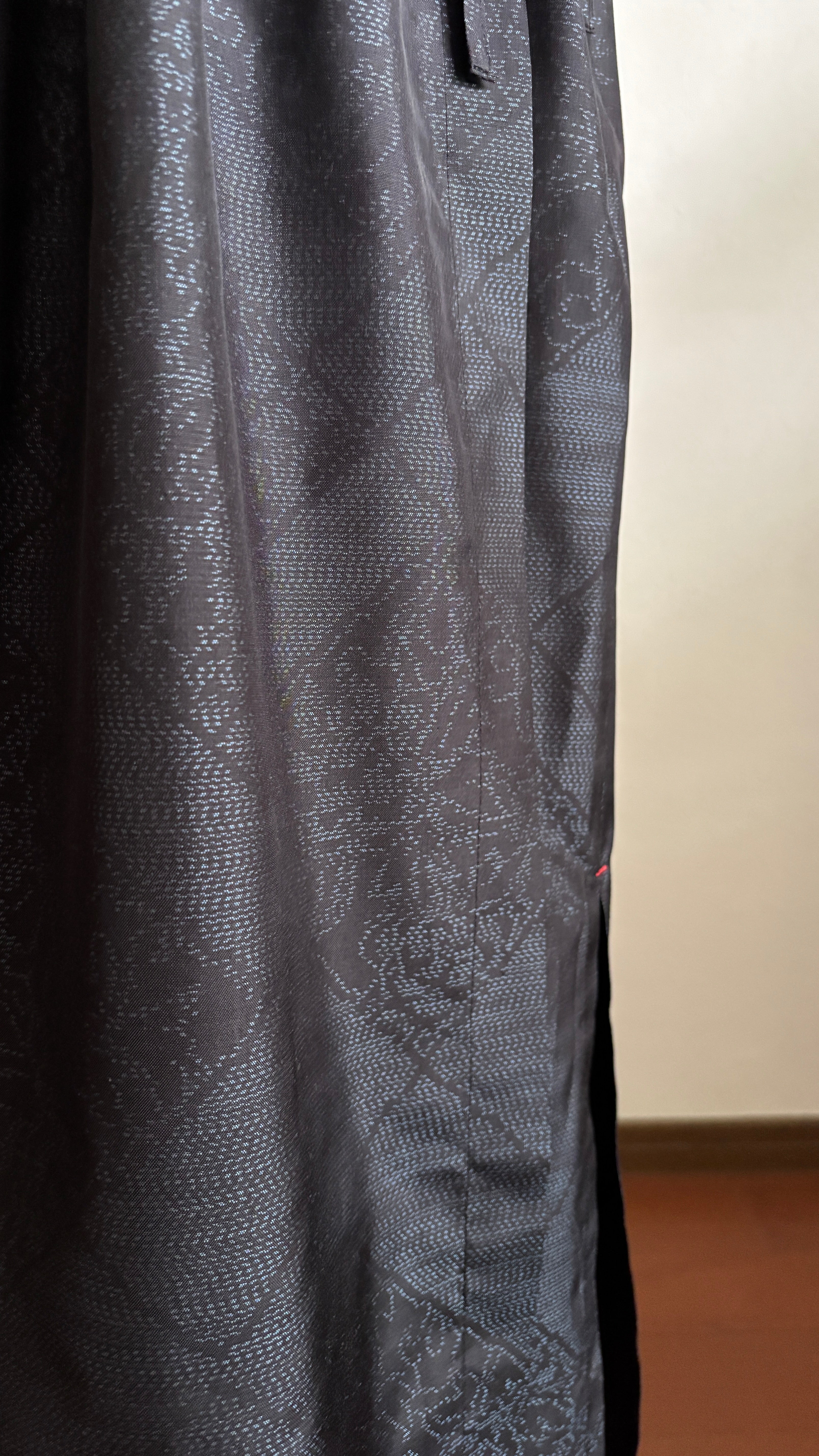 08－＼ 菱折 －HISHIORI－ ／大島紬カシュクールワンピース  身幅48cm  着丈121cm