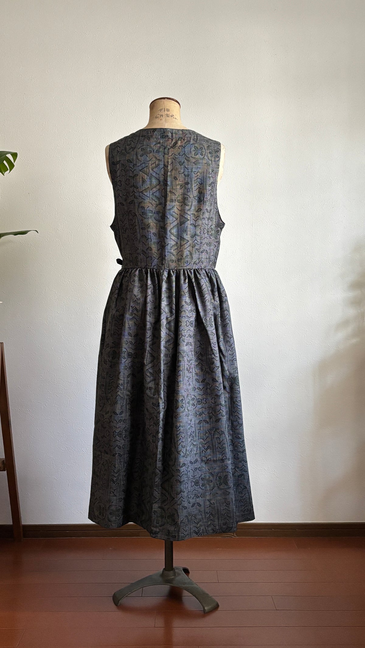 14－＼ 巴 －TOMOE－ ／大島紬カシュクールワンピース　身幅48cm  着丈113.5cm