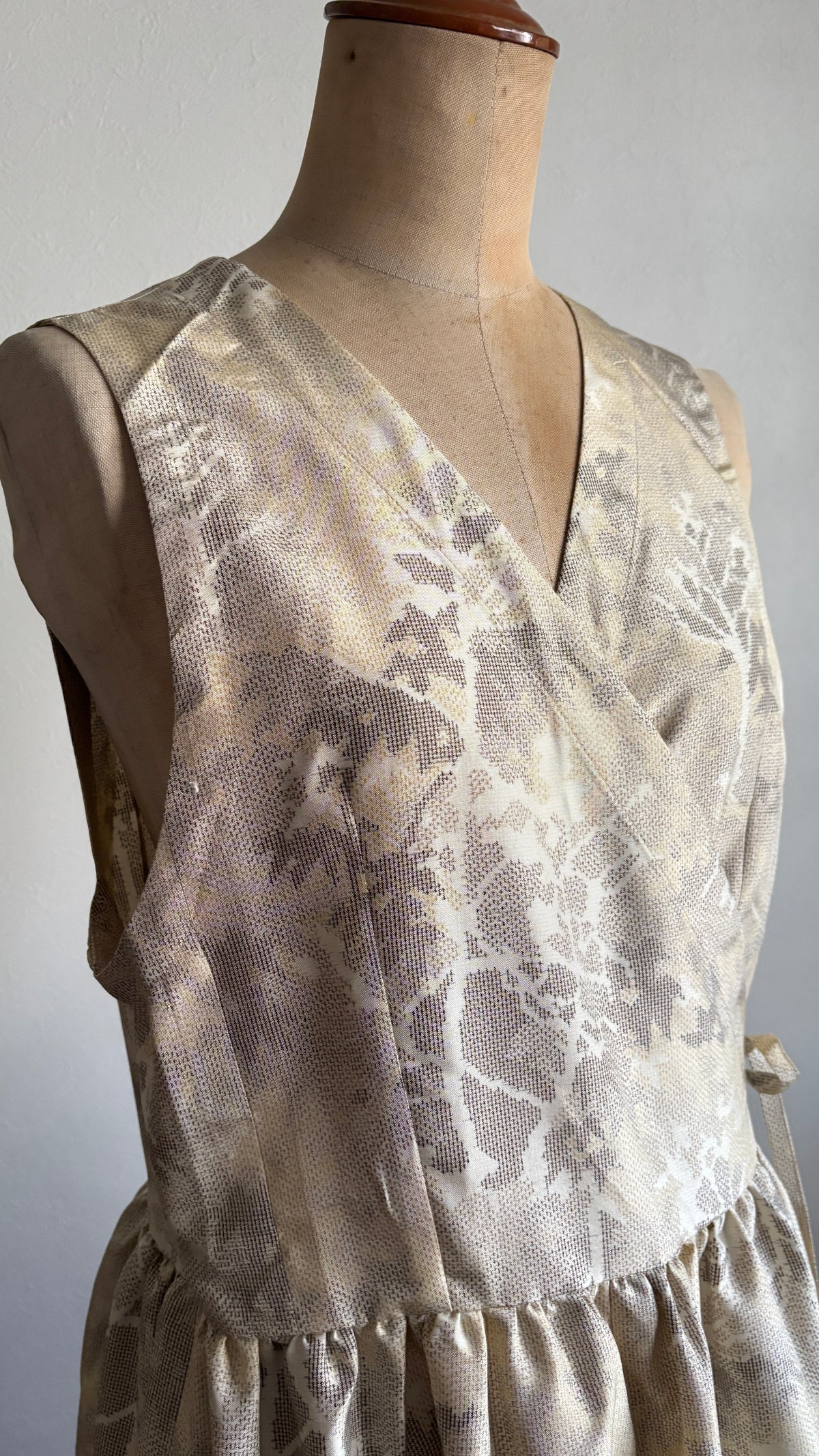 13－＼ 芙美 －FUMI－ ／大島紬カシュクールワンピース　身幅48cm  着丈118cm
