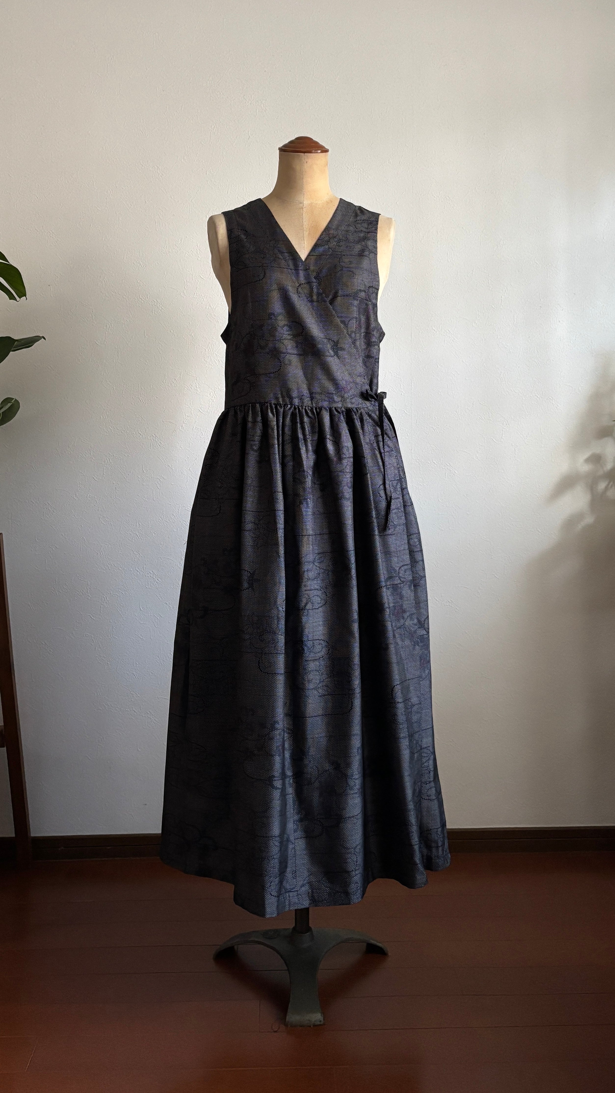 09－＼紗良-SARA-／大島紬カシュクールワンピース　身幅45cm  着丈118cm
