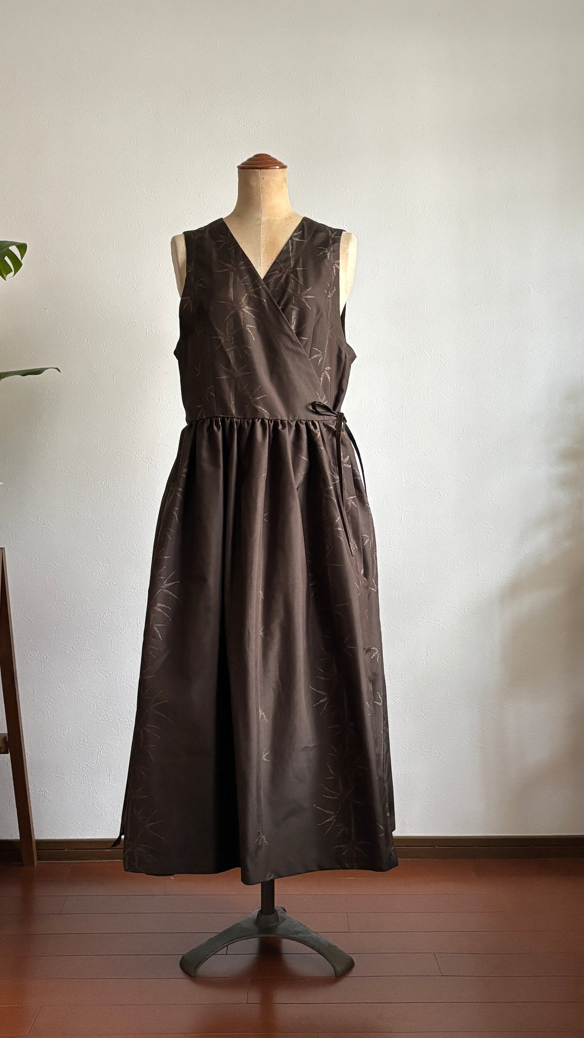 17－＼ 篠 －SHINO－ ／大島紬カシュクールワンピース　身幅48cm  着丈116.5cm
